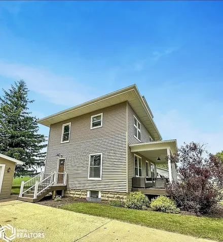 334 17th Street Ackley IA 50601