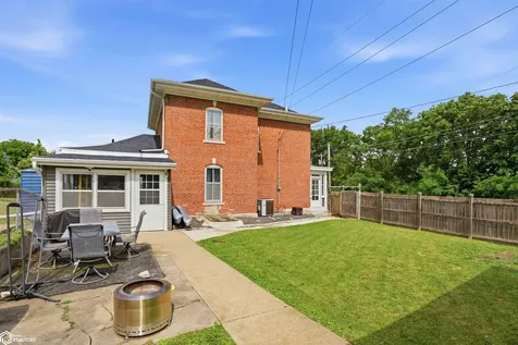 919 Division Street Burlington IA 52601