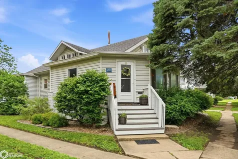 200 S Chestnut New London IA 52645