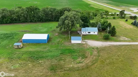 604 S Todds Ferry Conesville IA 52739