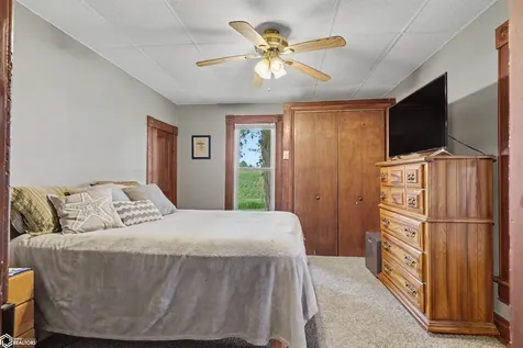 2763 220th Street Fairfield IA 52556