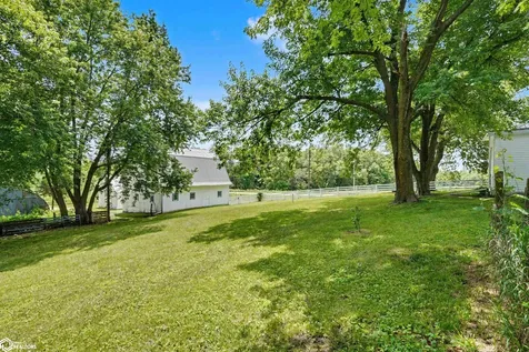 2763 220th Street Fairfield IA 52556