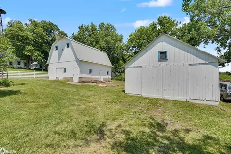 2763 220th Street Fairfield IA 52556