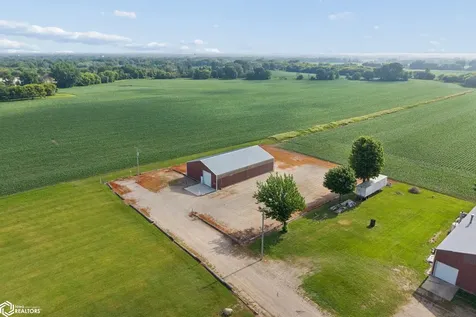 15715 Delaware Avenue Mason City IA 50401