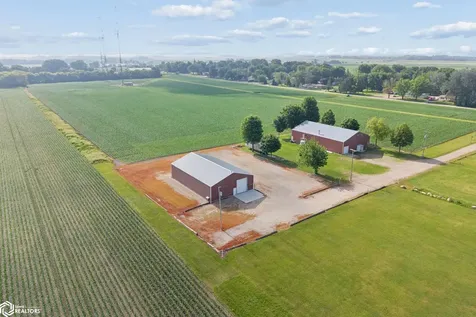 15715 Delaware Avenue Mason City IA 50401