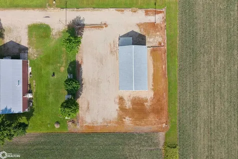 15715 Delaware Avenue Mason City IA 50401