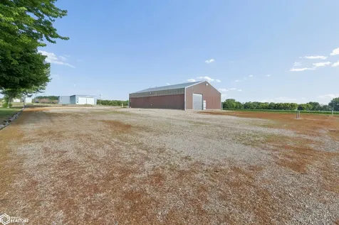 15715 Delaware Avenue Mason City IA 50401