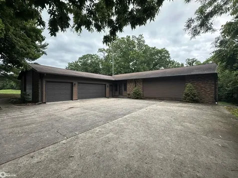 12264 Irish Ridge Road Burlington IA 52601