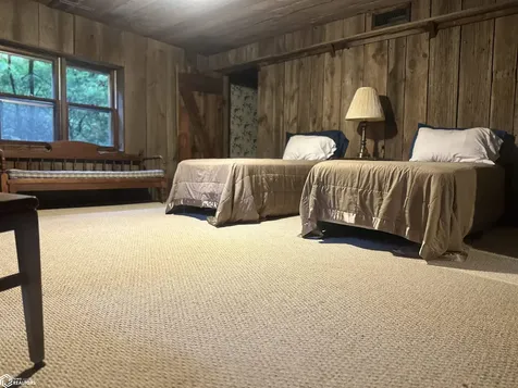 12264 Irish Ridge Road Burlington IA 52601