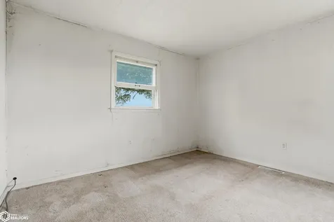 2753 260th Street New London IA 52645
