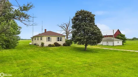 2753 260th Street New London IA 52645
