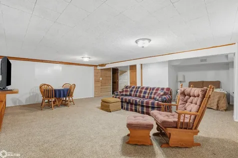 401 Neva Place West Burlington IA 52655