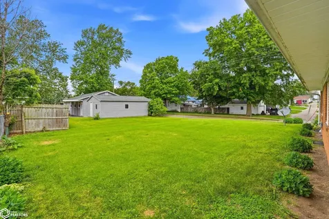401 Neva Place West Burlington IA 52655
