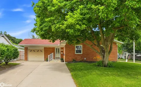 401 Neva Place West Burlington IA 52655