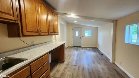 206 N 14th Street Marshalltown IA 50158