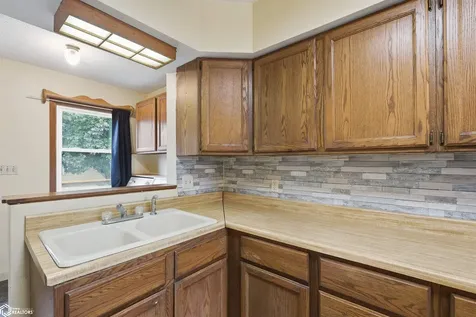702 Union Street Marshalltown IA 50158
