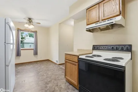 702 Union Street Marshalltown IA 50158