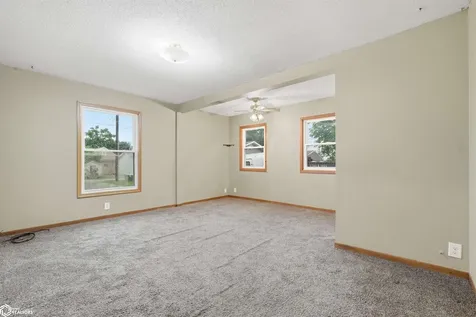 702 Union Street Marshalltown IA 50158