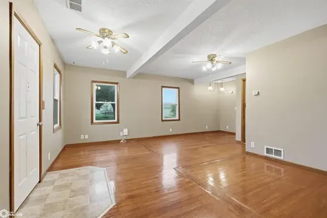 702 Union Street Marshalltown IA 50158