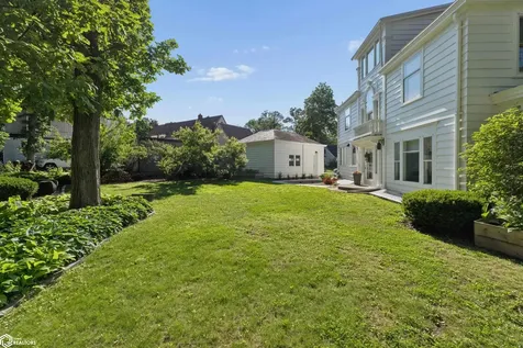 9 Beaumont Drive Mason City IA 50401