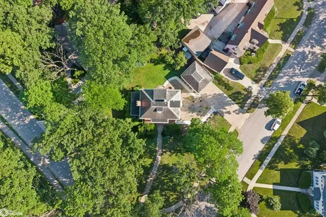 9 Beaumont Drive Mason City IA 50401