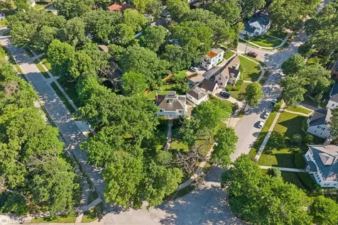 9 Beaumont Drive Mason City IA 50401