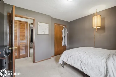 1902 12th Street Eldora IA 50627