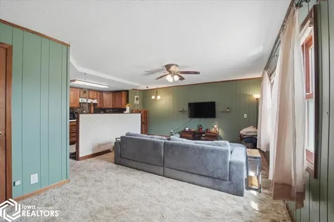 1902 12th Street Eldora IA 50627