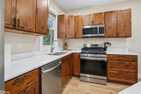 515 North Street Burlington IA 52601