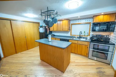 9450 150 Avenue Ottumwa IA 52501