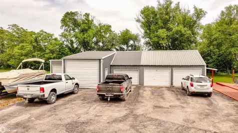9450 150 Avenue Ottumwa IA 52501
