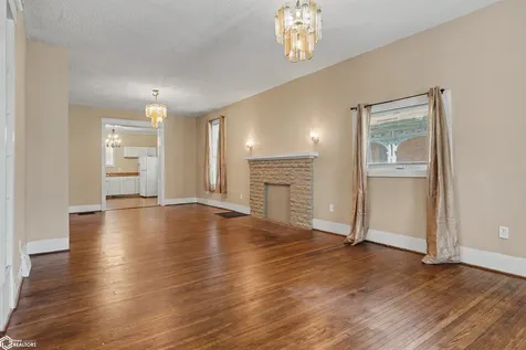 531 S Central Avenue Burlington IA 52601