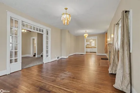 531 S Central Avenue Burlington IA 52601
