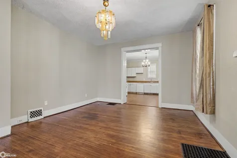 531 S Central Avenue Burlington IA 52601