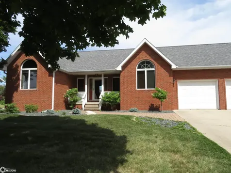 1523 1st Street SW Clarion IA 50525