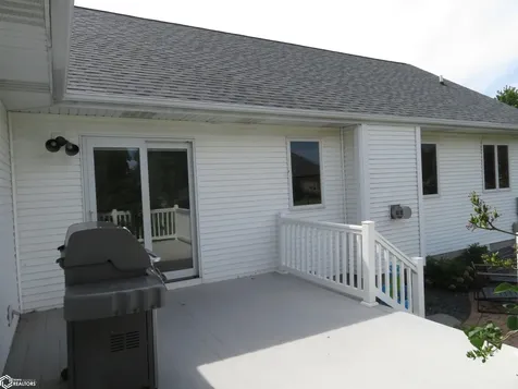 1523 1st Street SW Clarion IA 50525