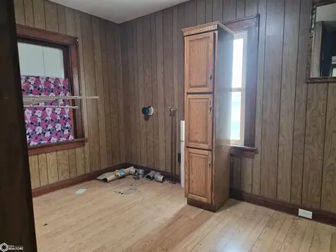1028 E 10th Street N Newton IA 50208
