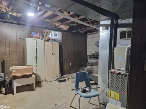 1028 E 10th Street N Newton IA 50208