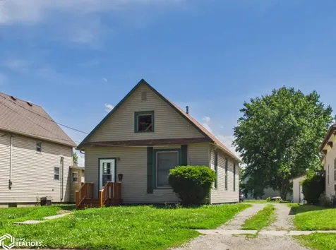 614 C Avenue W Oskaloosa IA 52577