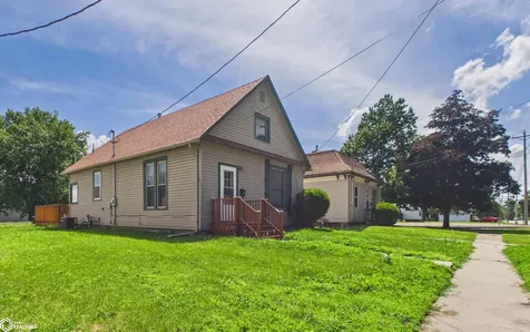 614 C Avenue W Oskaloosa IA 52577