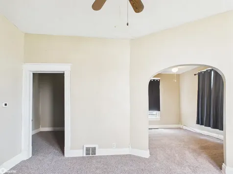 614 C Avenue W Oskaloosa IA 52577
