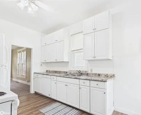 614 C Avenue W Oskaloosa IA 52577
