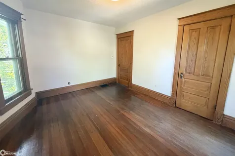 1034 N 7th Street Burlington IA 52601