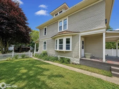 1034 N 7th Street Burlington IA 52601