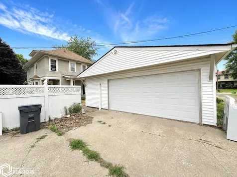 1034 N 7th Street Burlington IA 52601