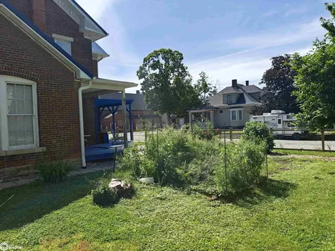 521 10th Street Fort Madison IA 52627-4012