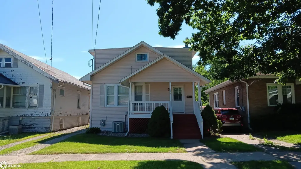 124 N Willard Street Ottumwa IA 52501