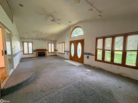 612 1st Street SE Belmond IA 50421