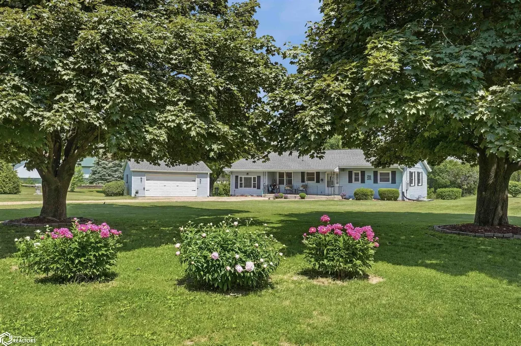 1735 305th Street Tama IA 52339