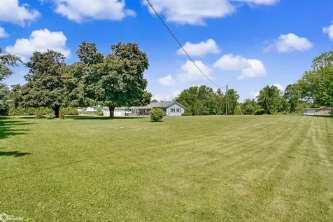 1735 305th Street Tama IA 52339